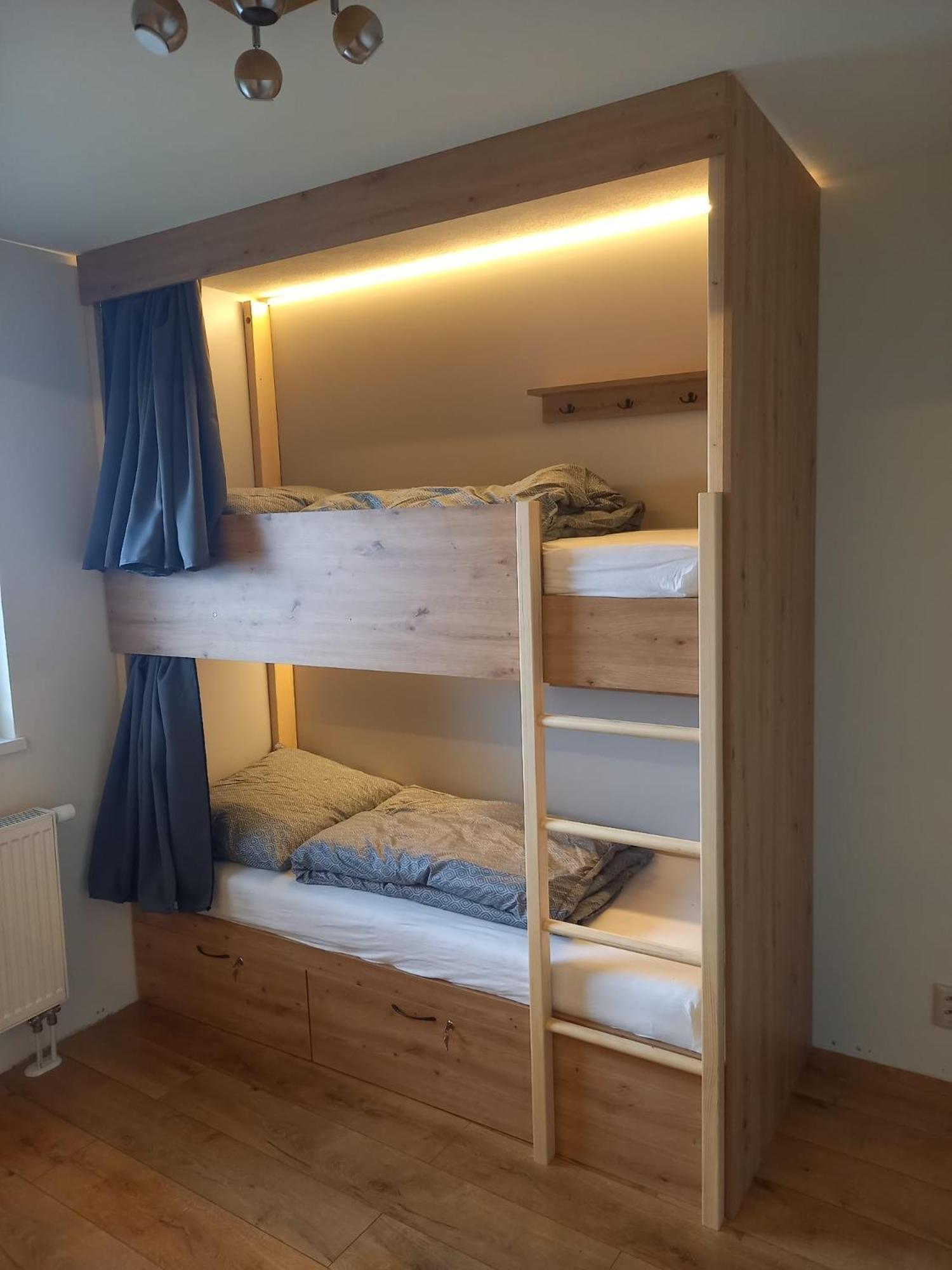 Sherpa'S Hostel High Tatras Strbske Pleso Bagian luar foto